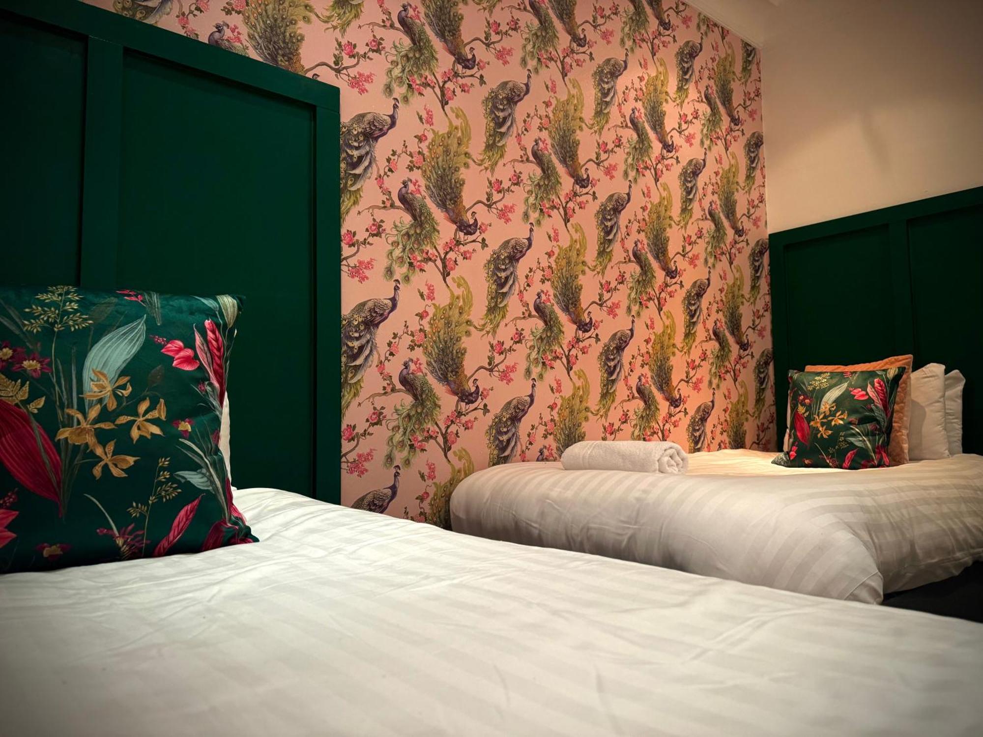 Sleeps10-Parking-Garden-Hottub-Petfriendly Villa Blackpool Bagian luar foto