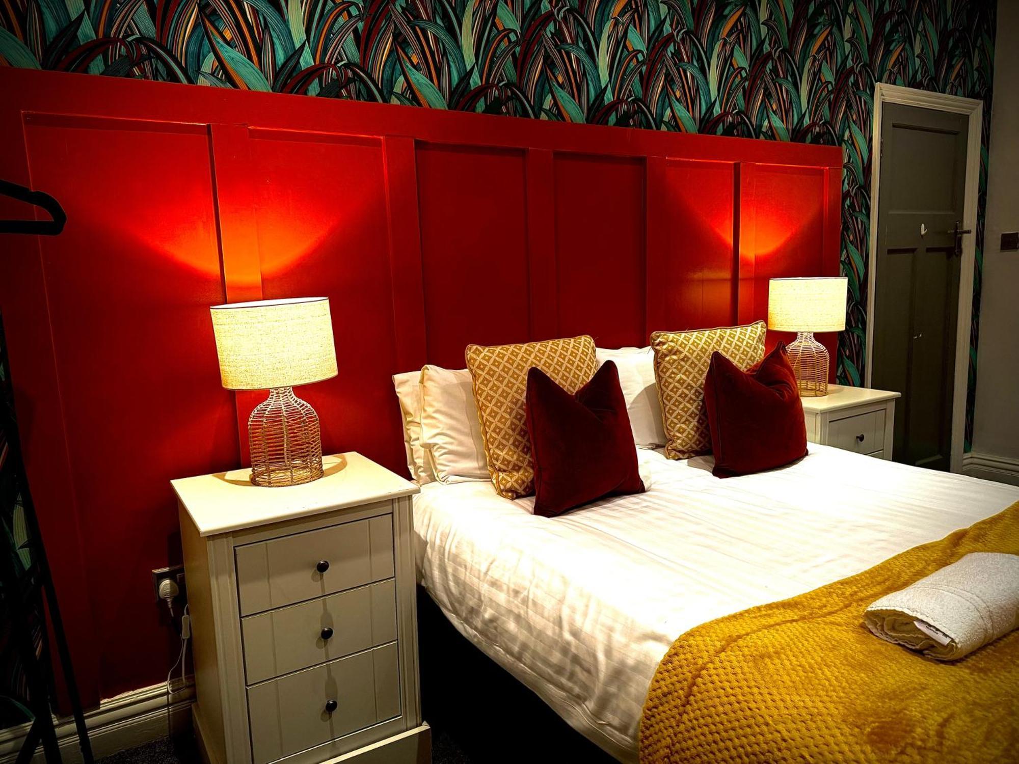 Sleeps10-Parking-Garden-Hottub-Petfriendly Villa Blackpool Bagian luar foto